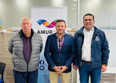 Presidente de AMURMAULE se reúne con Alcalde de Maule.